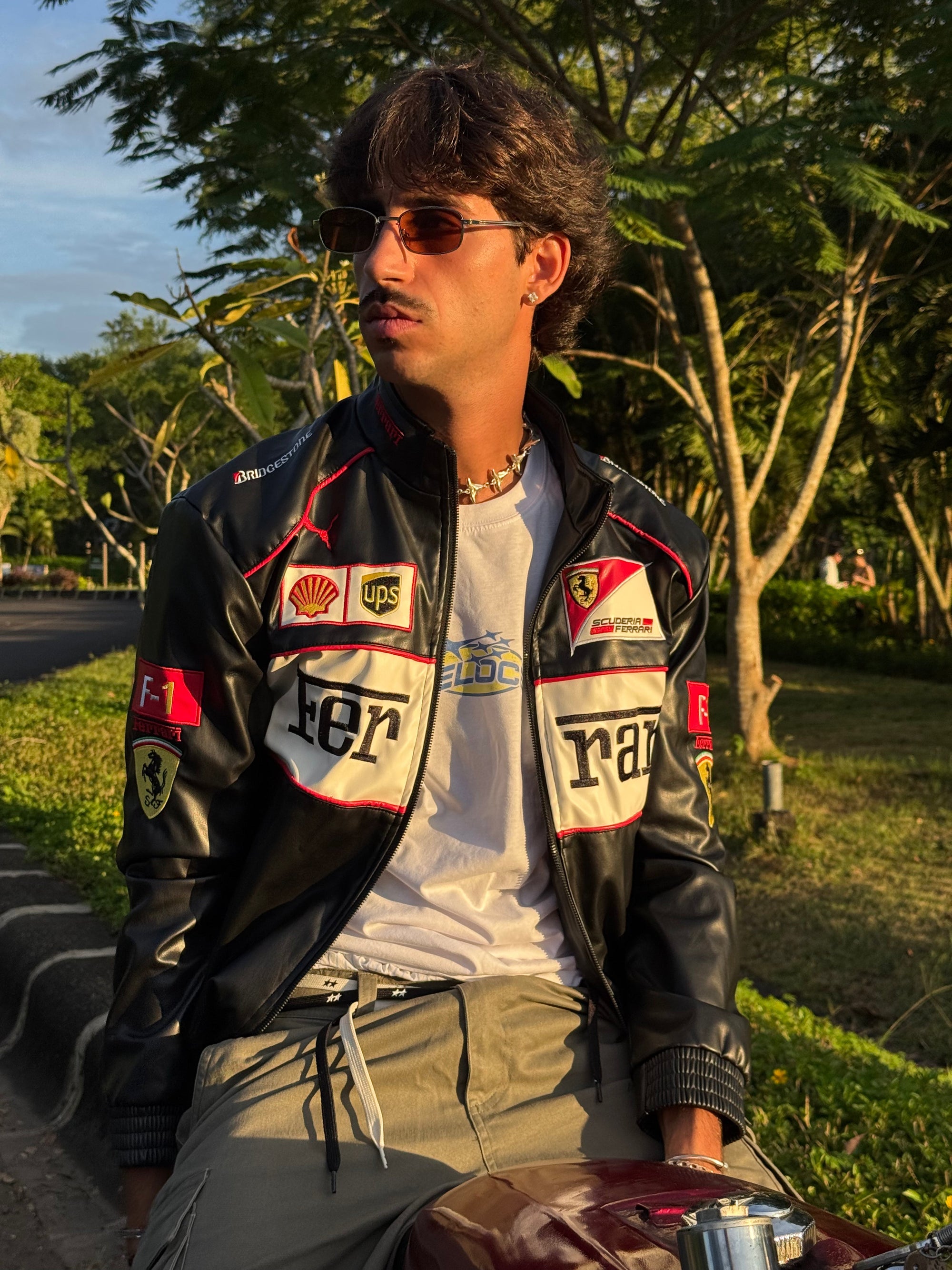Ferrari F1 Vintage Lederjacke – White Edition